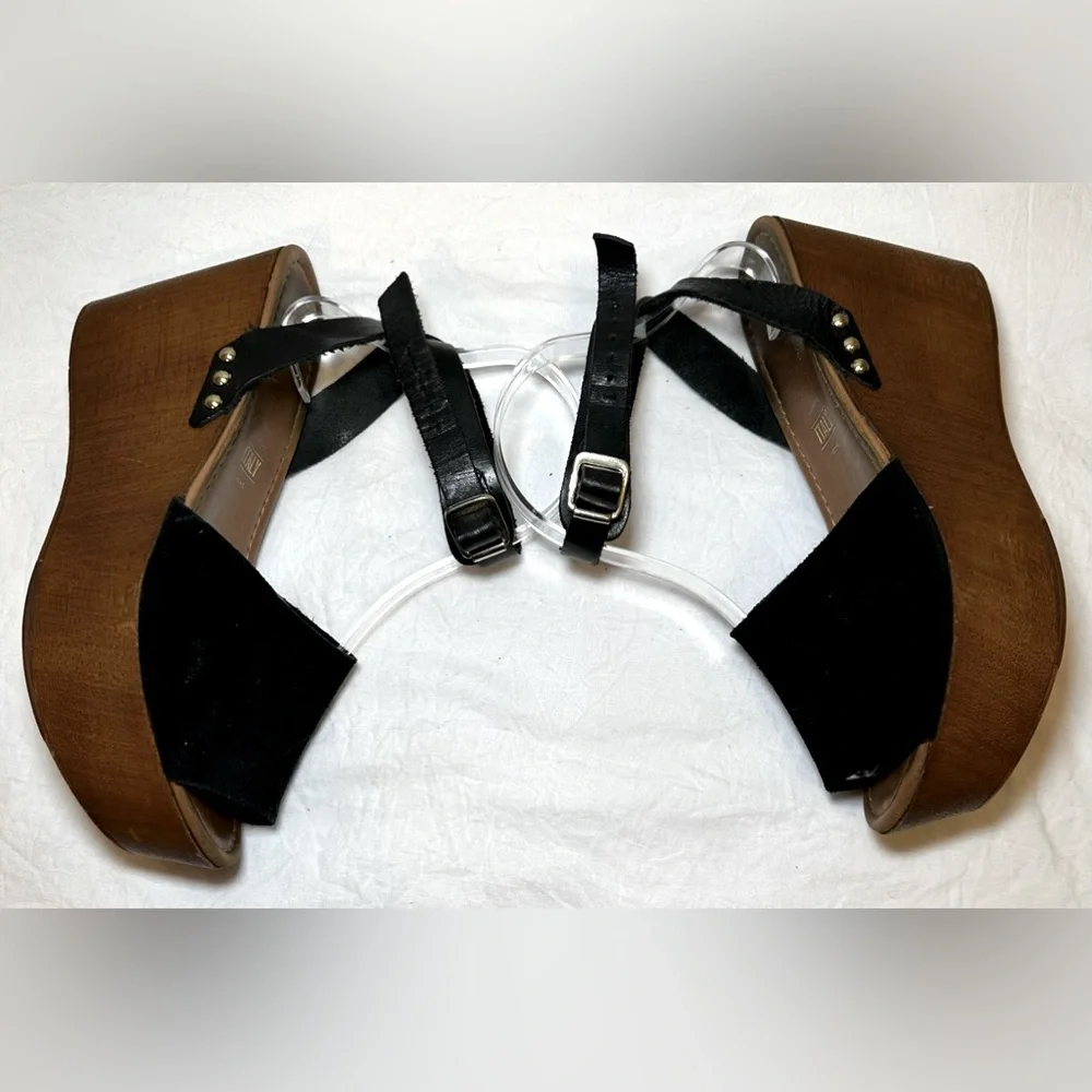 Seychelles women’s sandal “Forward Wedge” black suede strappy‎ ankle wrap strap